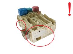 Κουτί ασφαλειών 82730-0D290 Toyota 20221