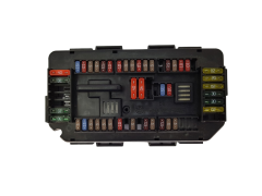 Κουτί ασφαλειών 6114 V7 922487904 19098.000.001 BMW