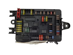 Κουτί ασφαλειών 6114 V8 9337881 01 19447.000.001 BMW 19053