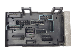 Κουτί ασφαλειών Chrysler 04869001AJ 04869204AM 19614