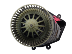 Μοτέρ Καλοριφέρ VW Passat Audi A4 8D1820021 740221233F 1084