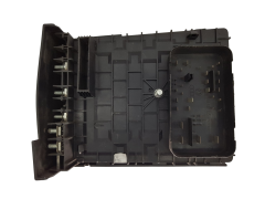 Κουτί ασφαλειών VW Audi 1K0937125 0-1718307-1 Tyco 19965