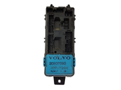 Κουτί ασφαλειών Volvo 30807016 30807050
