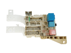 Κουτί ασφαλειών 82730-0D290 Toyota 37879