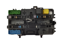 Κουτί ασφαλειών 13222173 5DK008669-33 Opel GM Hella 19836