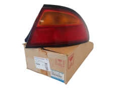 Φανάρι Δεξιά Πίσω Mazda 323 8FBP51150