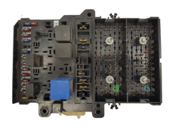 Κουτί ασφαλειών Chrysler Dodge P04707994AE 19635