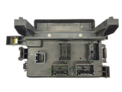 Κουτί ασφαλειών Chrysler P04692233AB