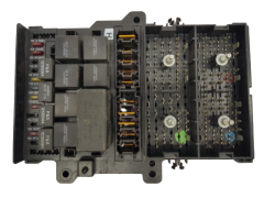Κουτί ασφαλειών Chrysler Dodge P4707592