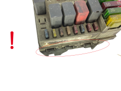 Κουτί ασφαλειών 51724394 0051724394057657 Alfa Romeo Delphi 58142