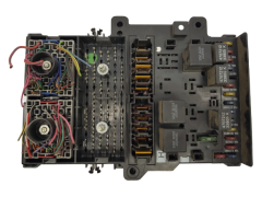 Κουτί ασφαλειών Chrysler P4707794